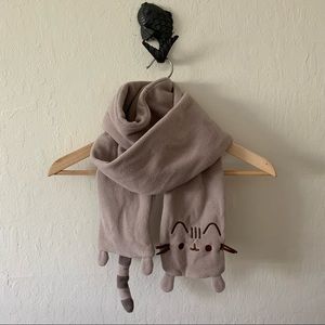 Pusheen scarf - winter box exclusive